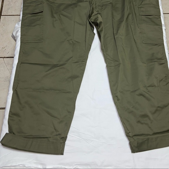 🆕 Lane Bryant Ankle Cargo Pants - Picture 9 of 13